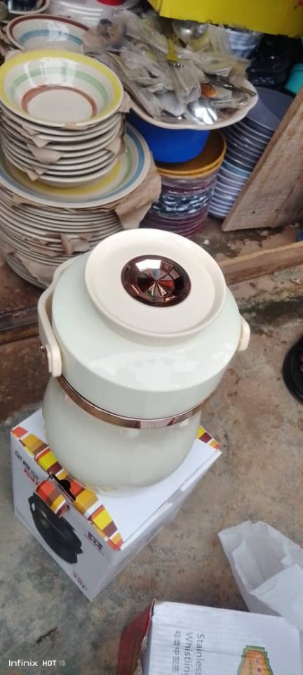 Kitchen wares and household appliances - 4