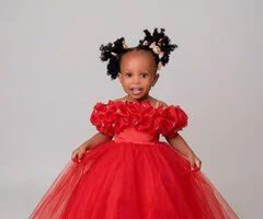deal in all all kinds of women clothes and fabric, children ball dress and bespoke