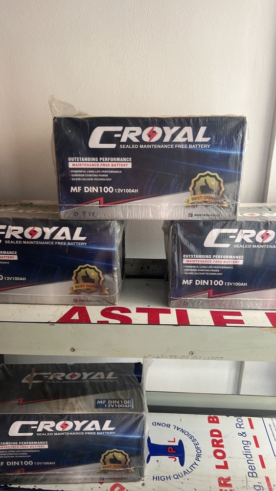Tires, Batteries and Engine Oils Synthetic - 1