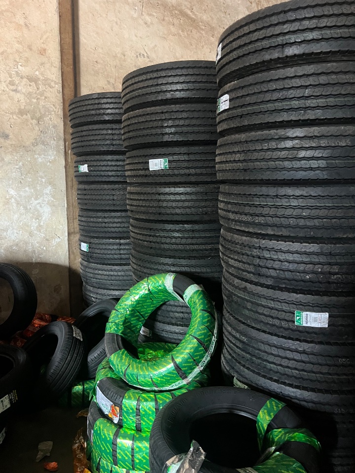 Tires, Batteries and Engine Oils Synthetic - 3