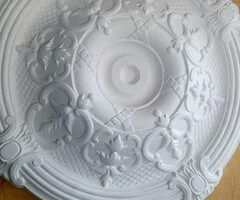 VALENTINO VENTURES - Image 6