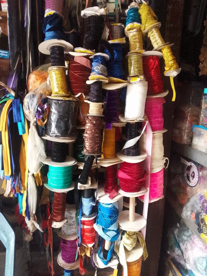 Men's and women's fabrics/tailoring materials - 2