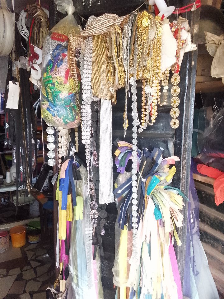 Men's and women's fabrics/tailoring materials - 3