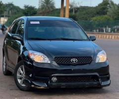 Clean Toyota camry - Image 4