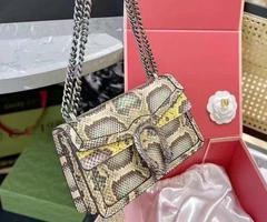 Nicki Minaje Beauty Empire - Image 14