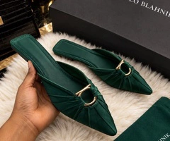 Nicki Minaje Beauty Empire - Image 15