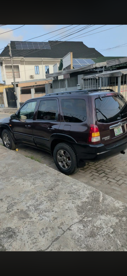 Mazda Tribute - 1