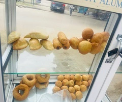 Snacks distributor